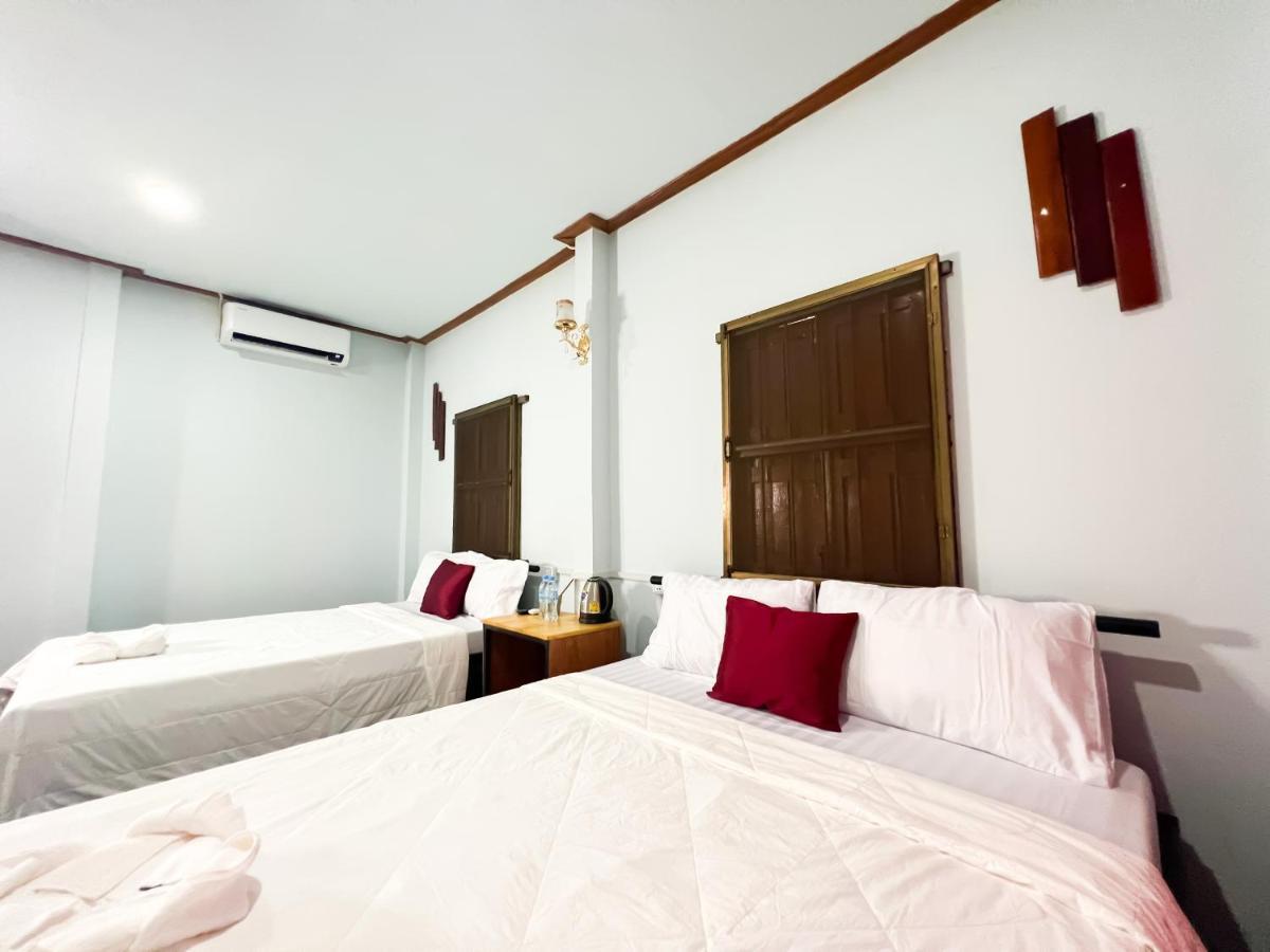 Lotus Blanc Homestay พระตะบอง ภายนอก รูปภาพ