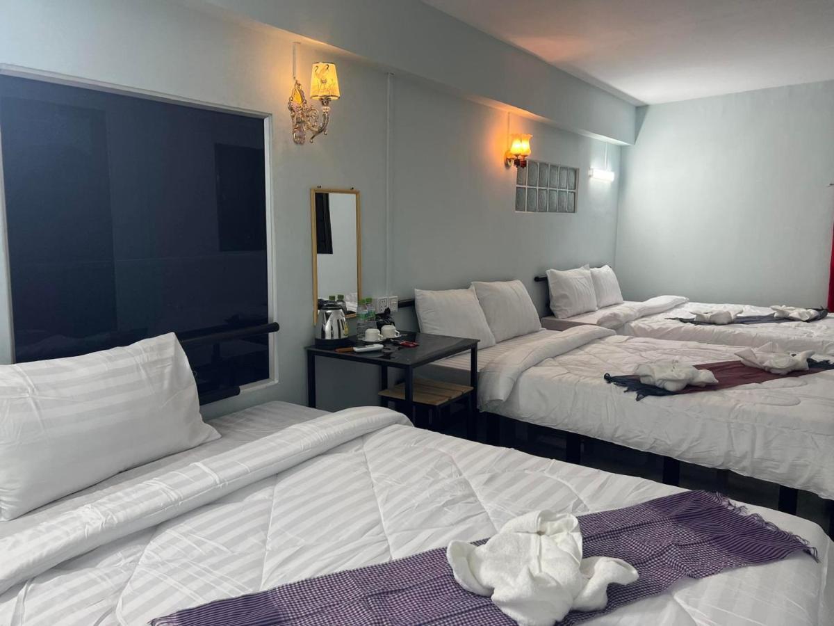 Lotus Blanc Homestay พระตะบอง ภายนอก รูปภาพ